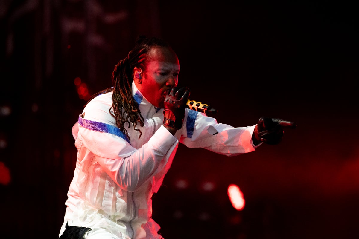 امتدح The Prodigy لأداء "Electrifice" و "Dethinged" Glastonbury الإغلاق