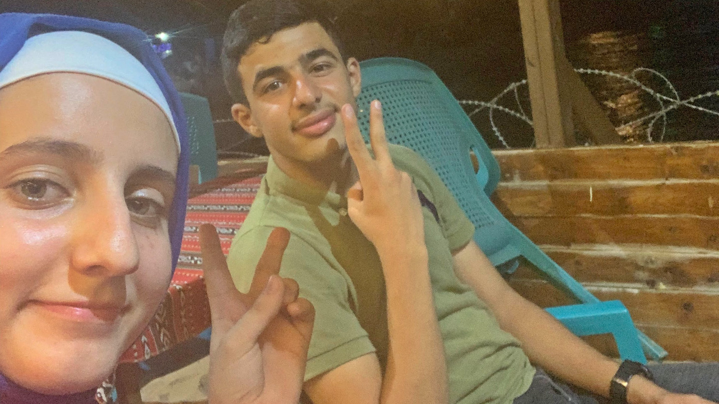 الحرب على غزة: لم ير العالم سوى وفاة أبناء عمي. أريدك أن تعرف حياتهم