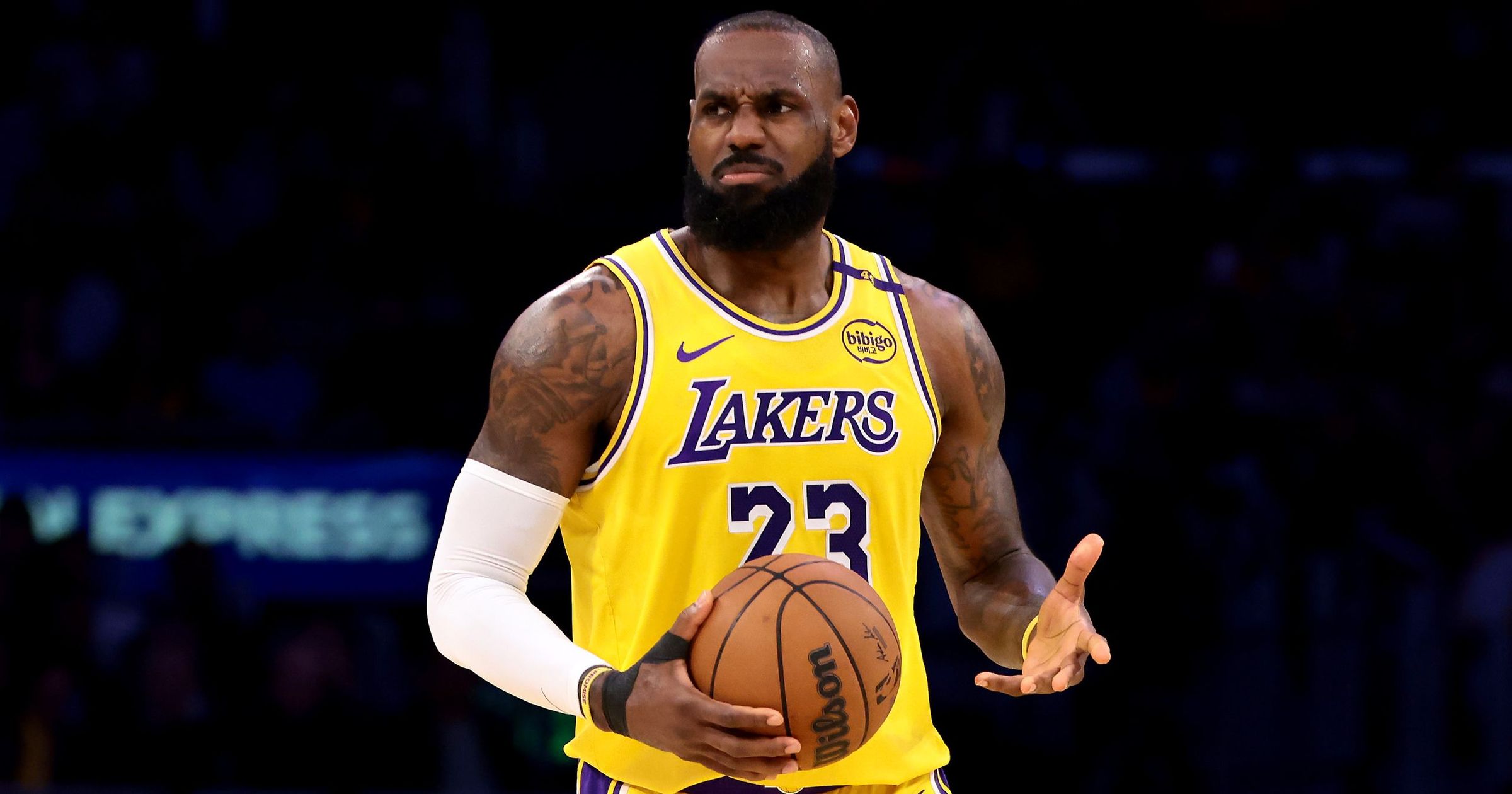 ليبرون ، 52،6 ملايين et une drôle d'fmasse