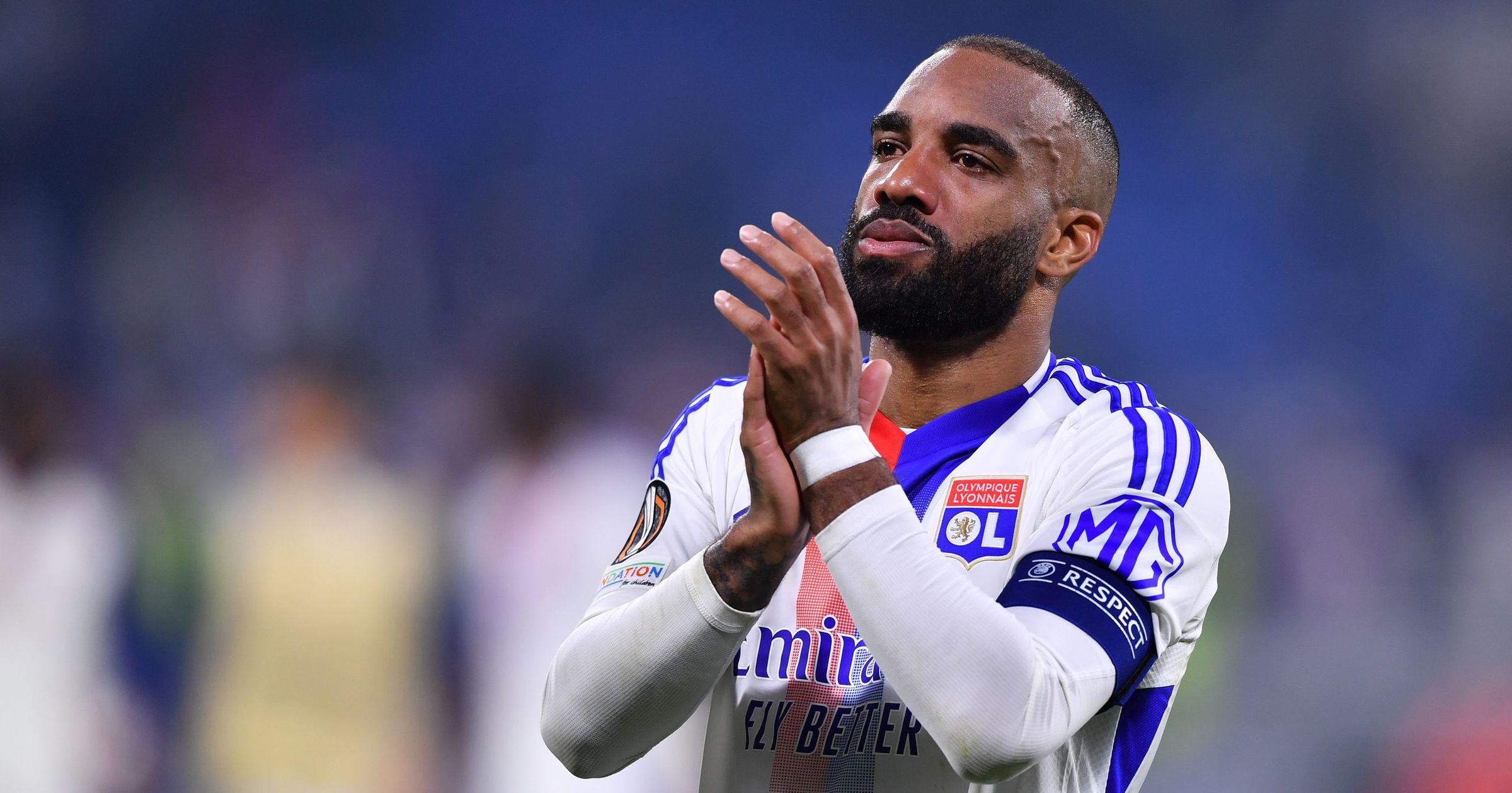 Lacazette Signe Officiellement en Arabie Saoudite ، Chez Le Glouton Neom