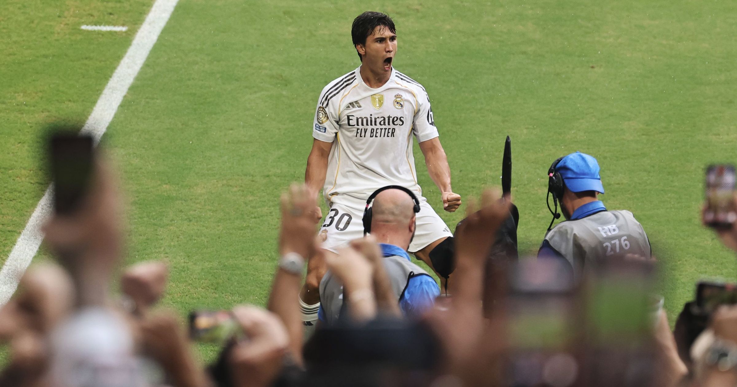 le real s'impose et file en quarts ، mbappe a rejoué