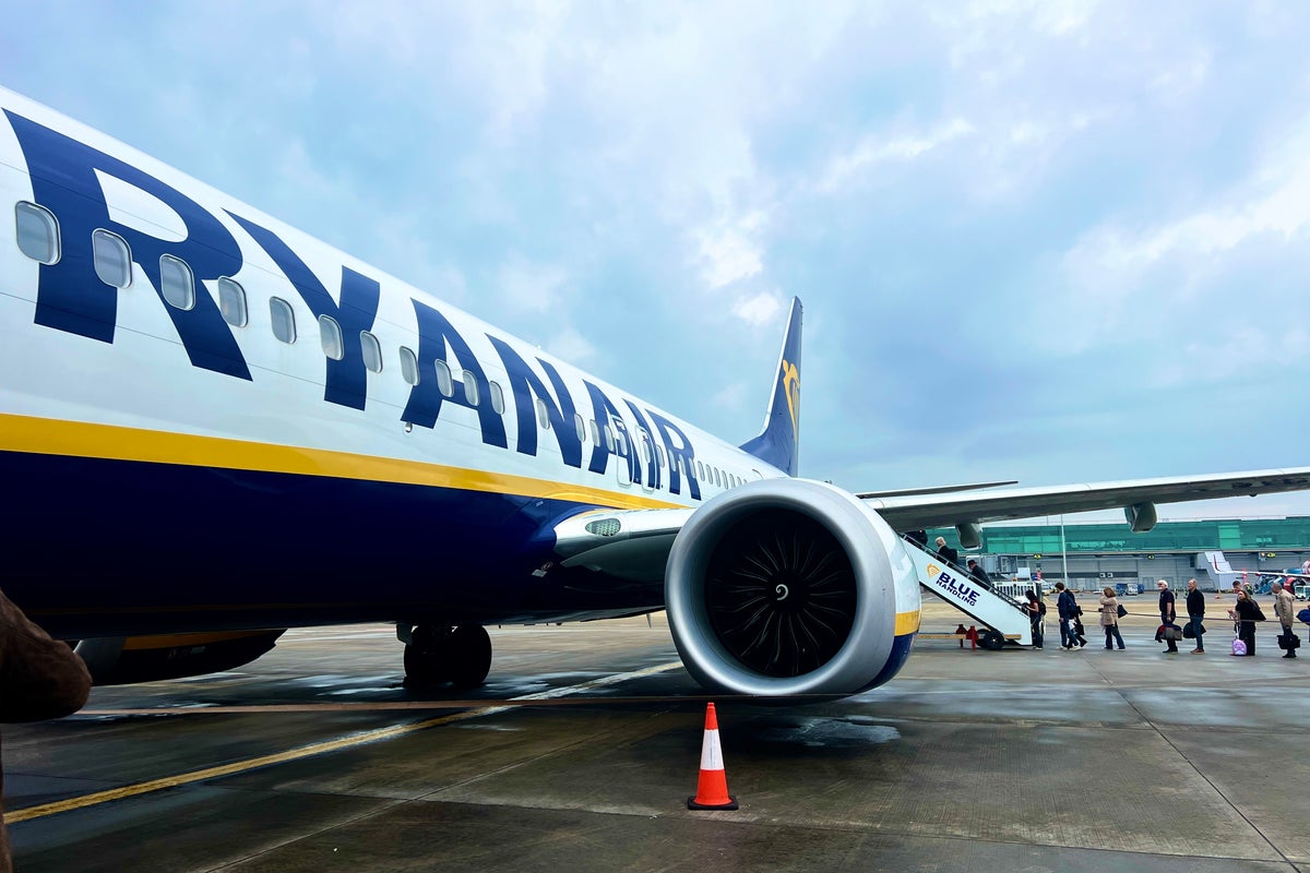 Ryanair لتعزيز حجم حقيبة المقصورة المجانية بنسبة 20 ٪