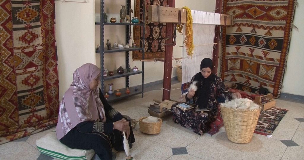 في المغرب ، تحتفظ النساء بفن ونفس البساط التقليدية على قيد الحياة | أفريقيا