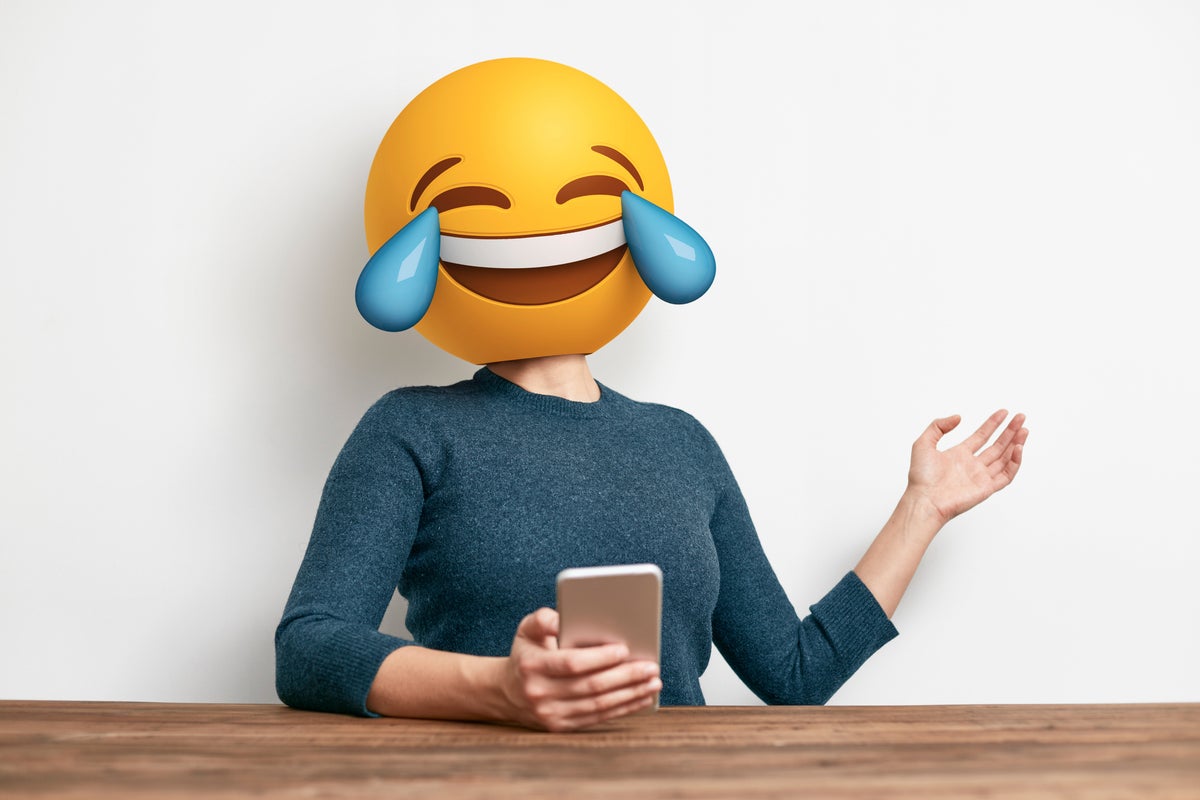 الرموز التعبيرية التي تشير إلى ما إذا كنت gen z أو الألفية