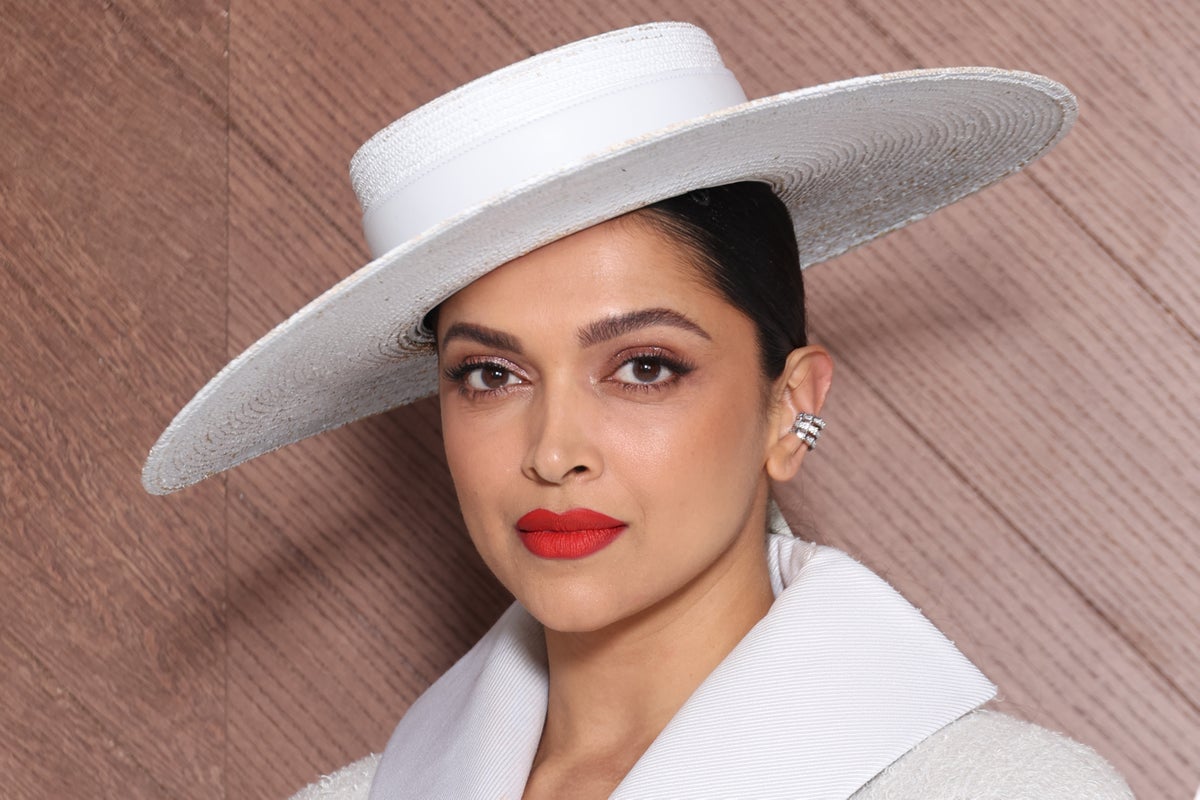 تصبح Deepika Padukone أول هندي للحصول على نجمة في Hollywood Walk of Fame