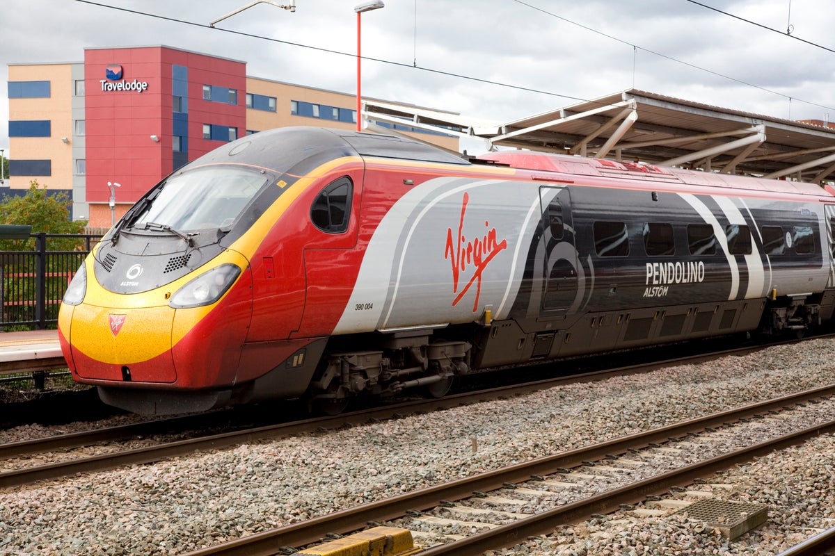 عرض فيرجن لطريق السكك الحديدية في شركة West Coast Mainline التي رفضها المنظم