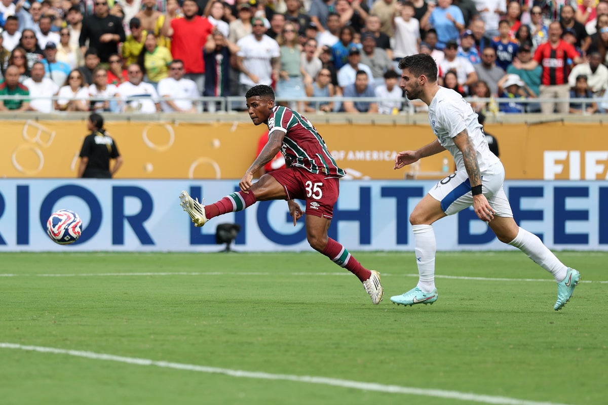 هرقل فائقة الضربات لإرسال Fluminense إلى الأربعة الأخيرة في كأس العالم للنادي