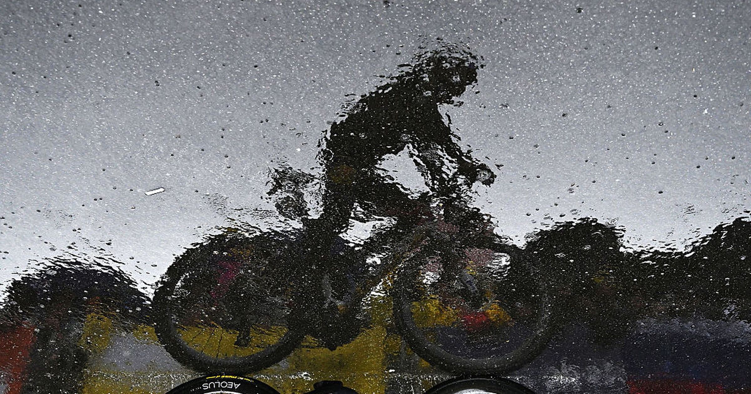 un Bouchon et une météo délicate: Le Départ de la 2e étape décalé de 15 minut
