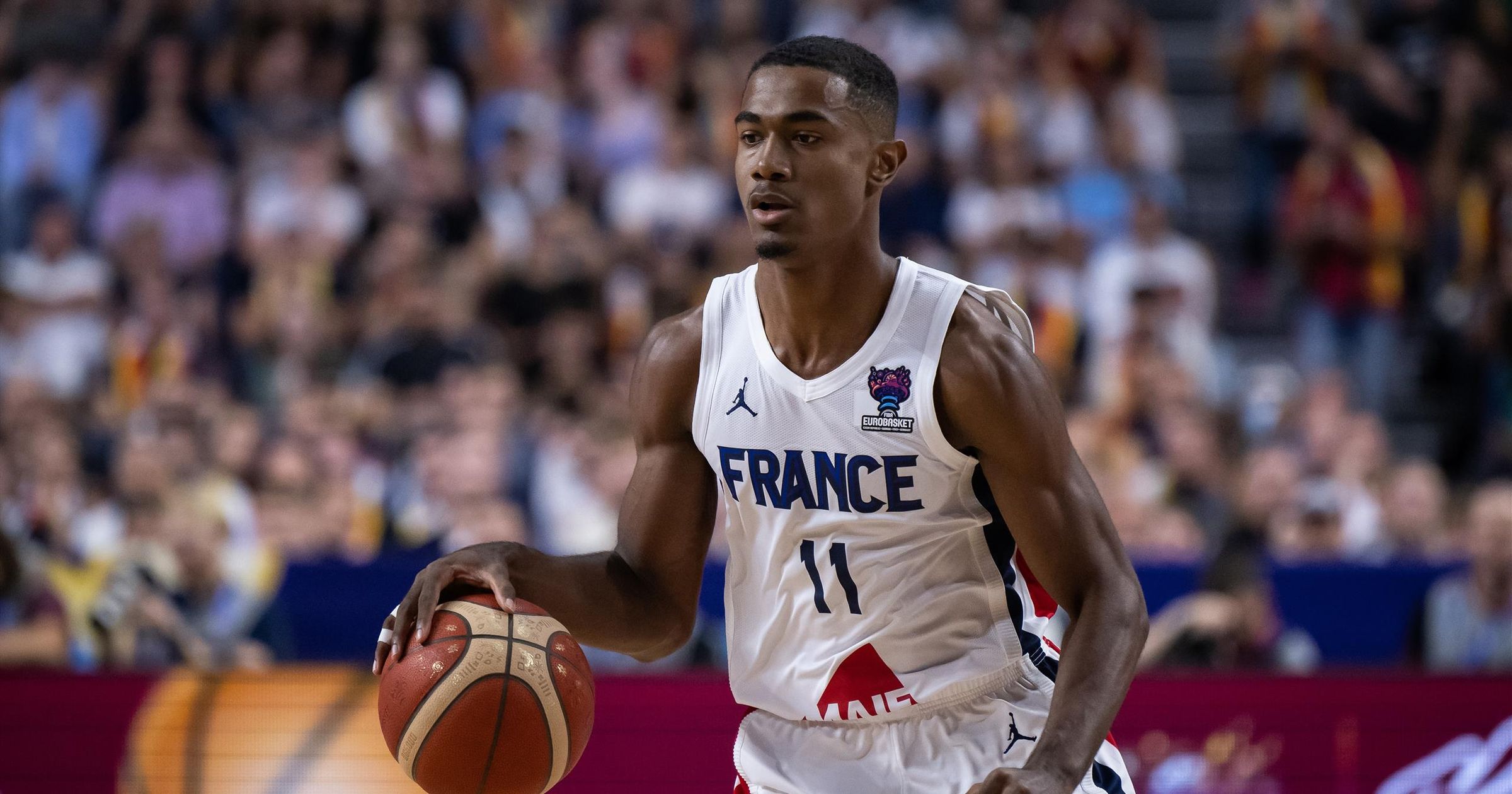 Maledon Signe Au Real Madrid Doux ANS