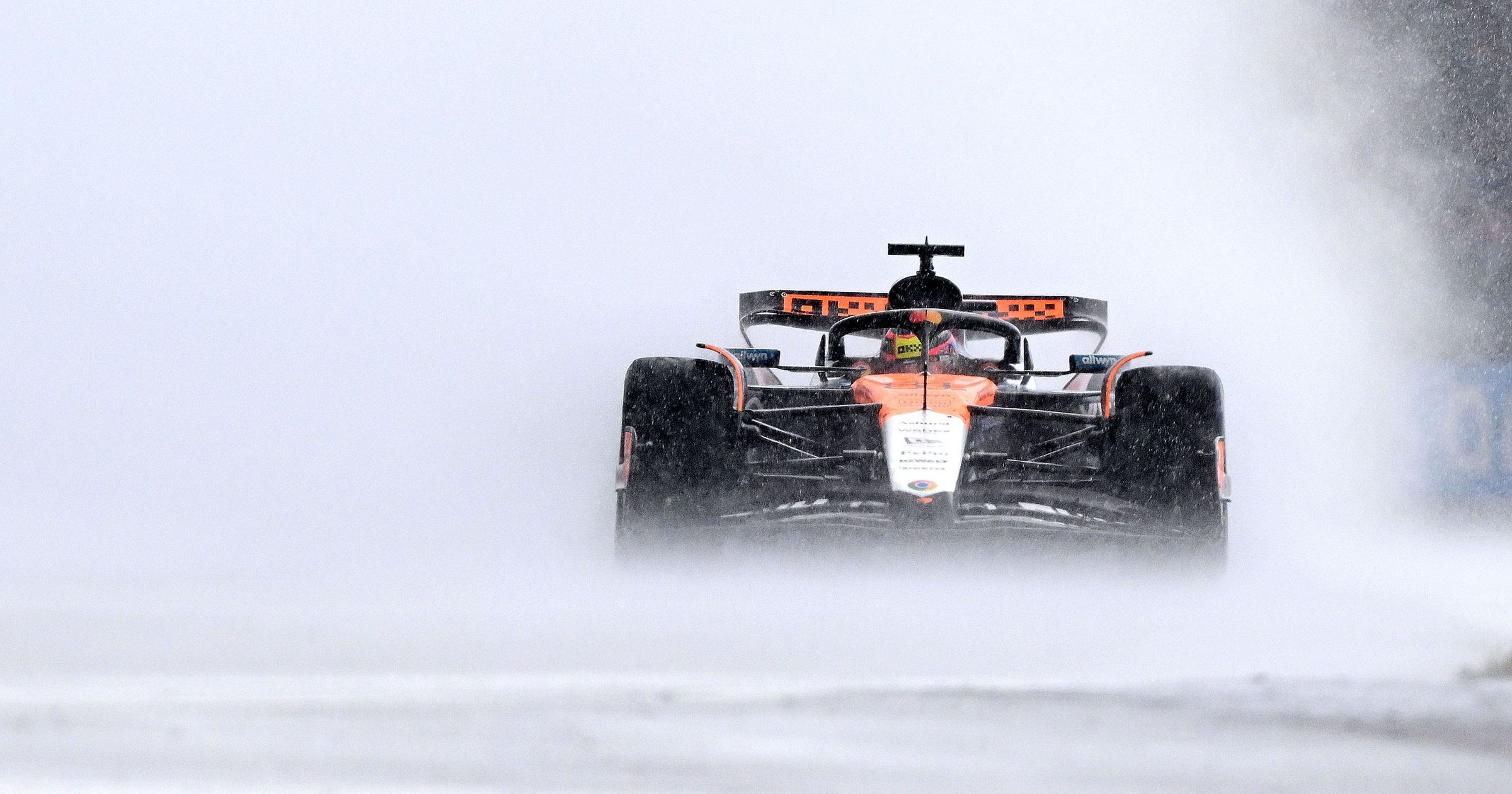 Pourquoi la f1 boit trop vite la tasse