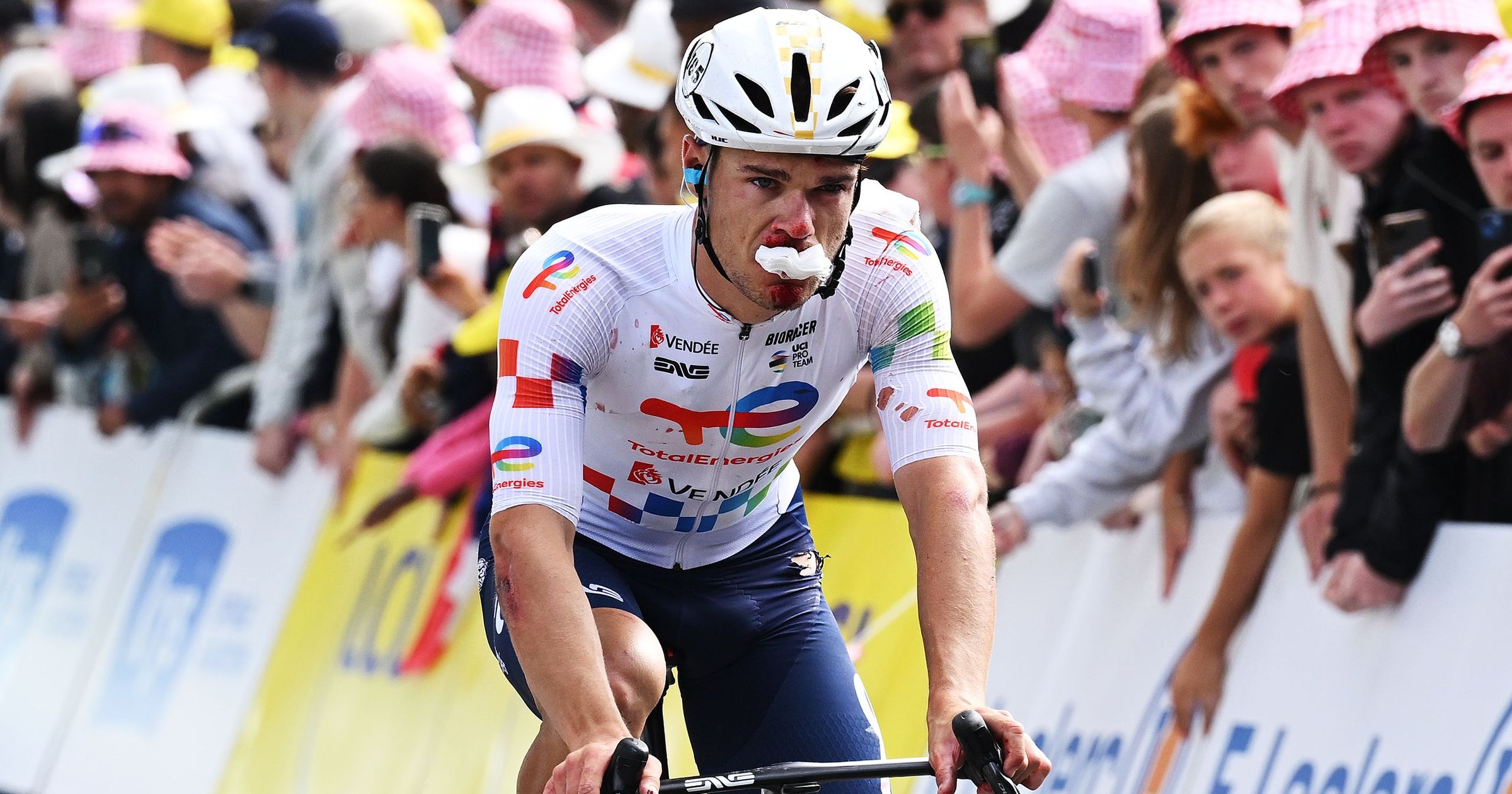 Peloton Sous Le Choc