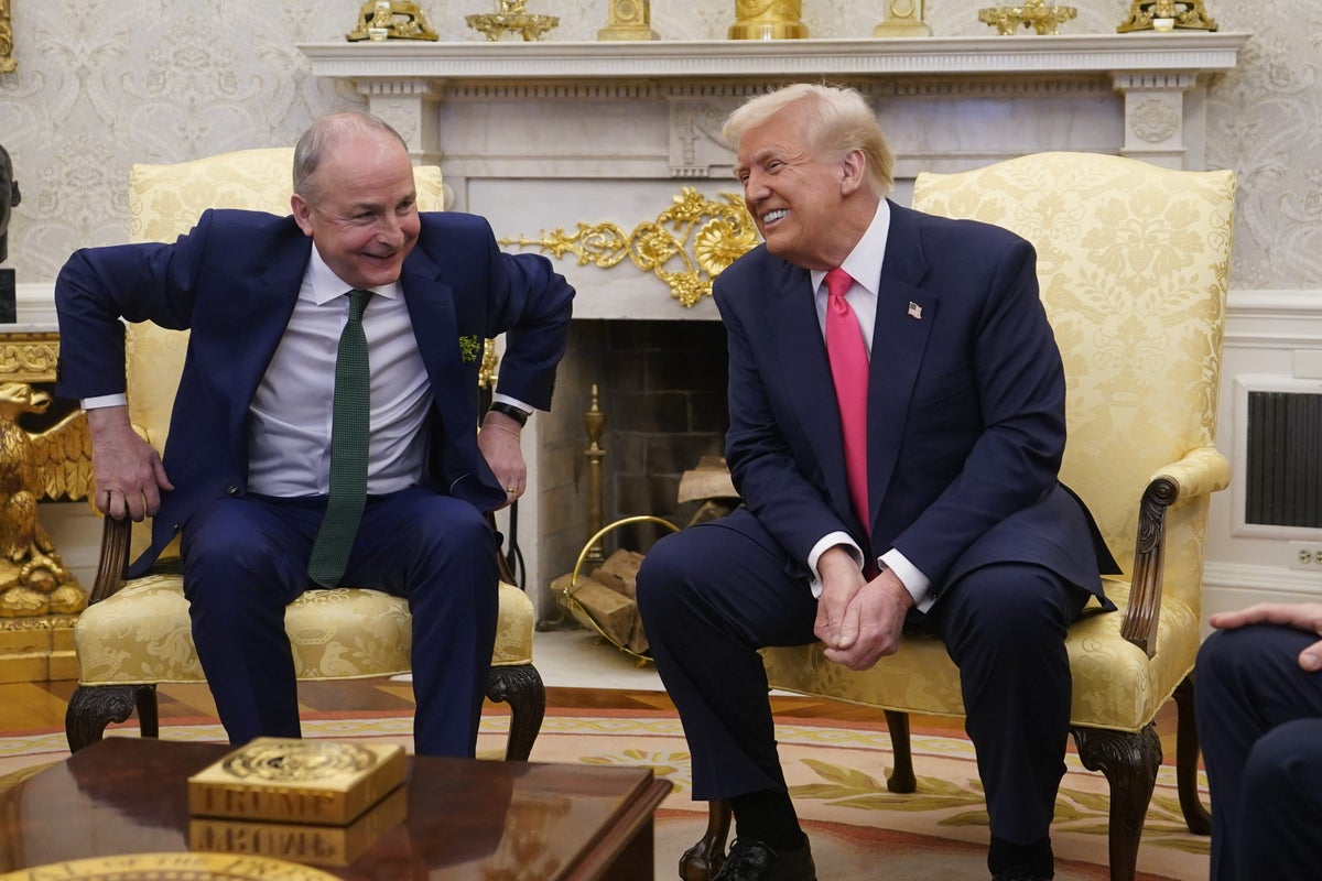 Taoiseach “الأمل” من صفقة الاتحاد الأوروبي والولايات المتحدة حيث تم دفع الموعد النهائي للتعريفة إلى الوراء