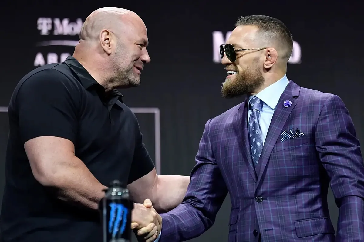 معركة البيت الأبيض UFC: كان كونور ماكجريجور وجون جونز يتفاعلان بعد إعلان الرئيس ترامب