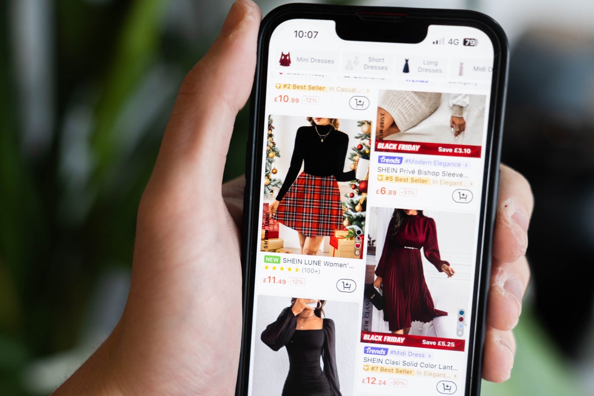 ملفات shein تطفو في هونغ كونغ ولكنها تأمل في الحفاظ على الاكتتاب العام لندن على قيد الحياة - تقارير