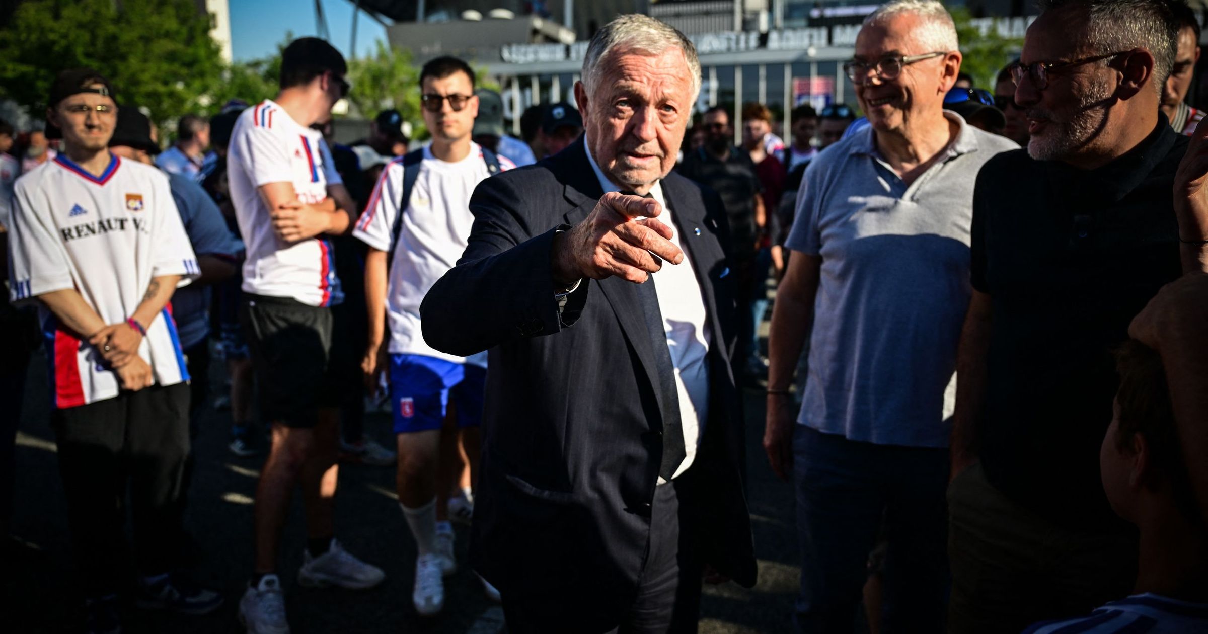 L'ol Sauvé ، Aulas s'en prend encore à textor: