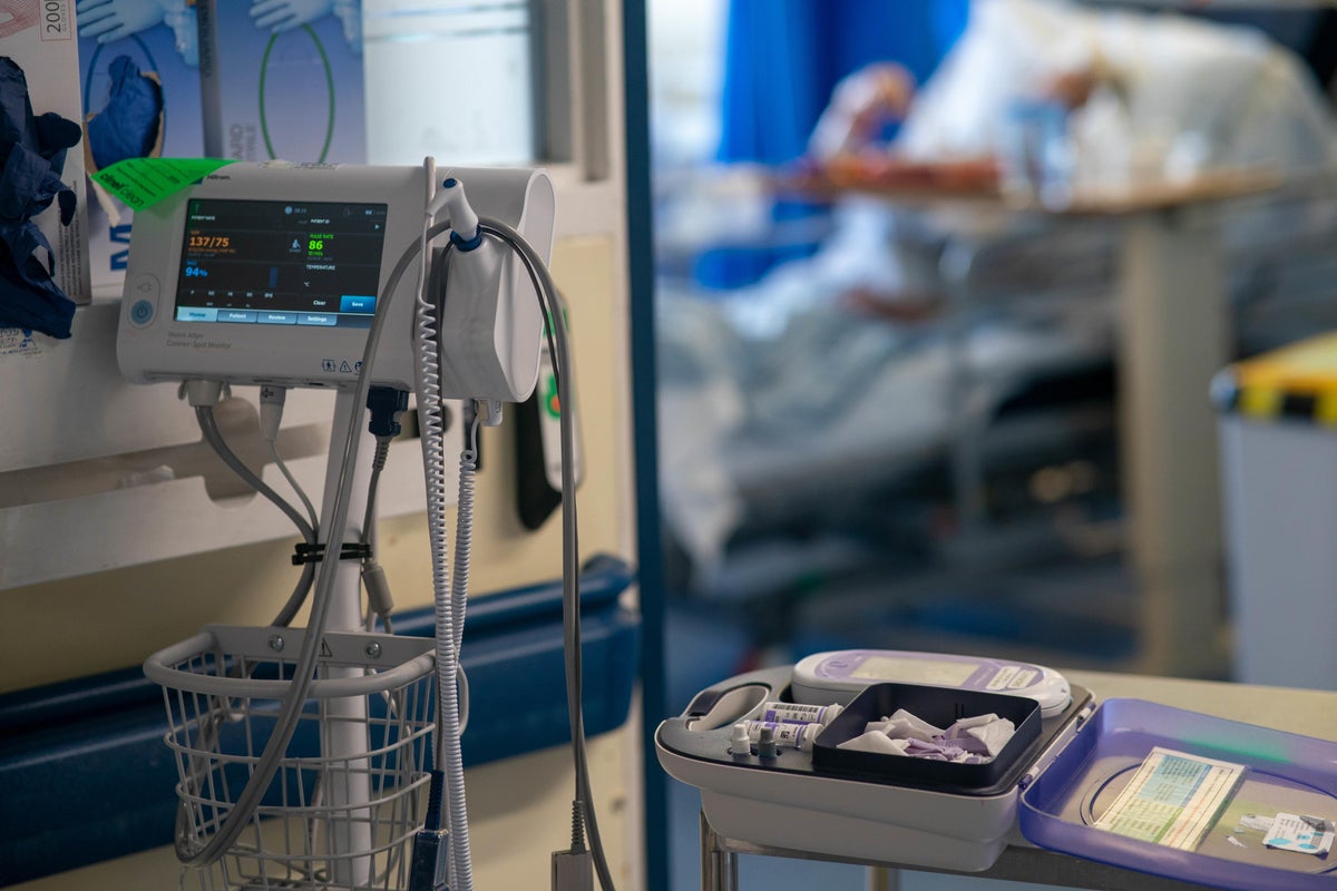 التخلي عن الضربات أو المخاطرة “هشة” بالتعافي من NHS ، تحذر الشارع الأطباء المقيمين