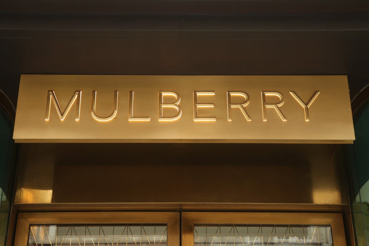 يرفع Mulberry 20 مليون جنيه إسترليني من المساهمين بعد المبيعات انخفاض