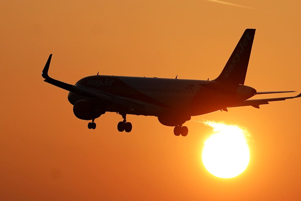 تحديث Eastjet في التركيز بعد إلغاء الرحلات الجوية بسبب الضربات الفرنسية