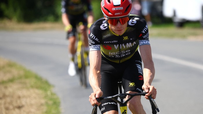 إليك طريقة واحدة لجعل Tour de France أقل يمكن التنبؤ بها
