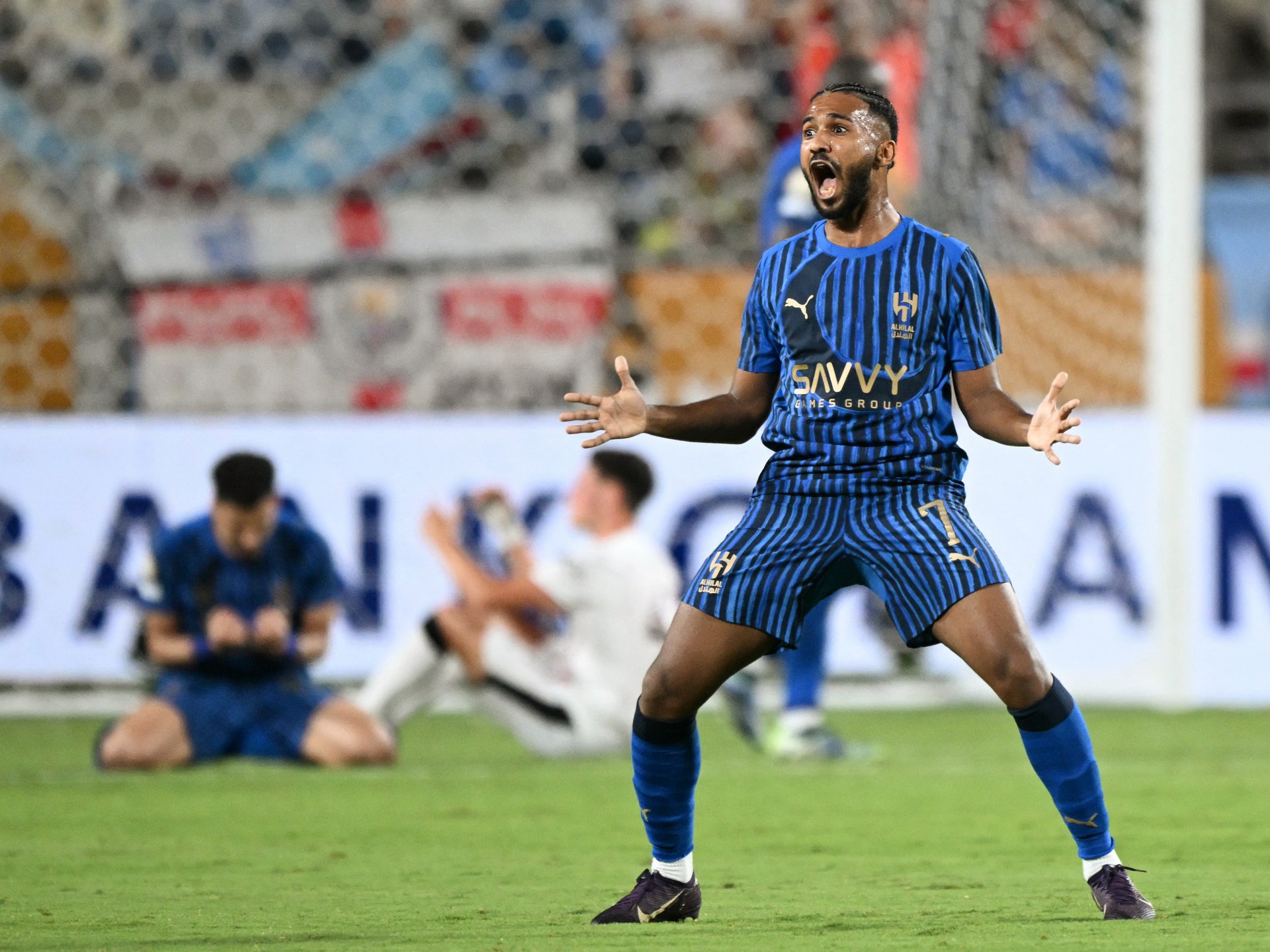 النادي السعودي Al Hilal Stun Man City 4-3 لدخول أرباع كأس العالم للنادي