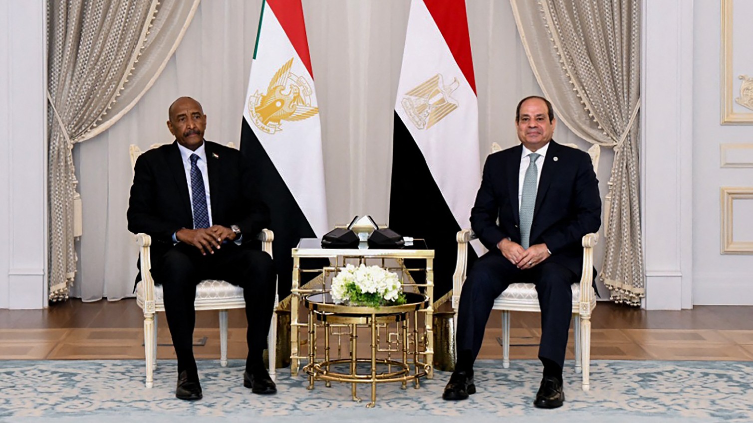 تقول مصادر إن مصرات محادثات سرية بين بورهان السودان وهافار ليبيا في محاولة لإصلاح العلاقات