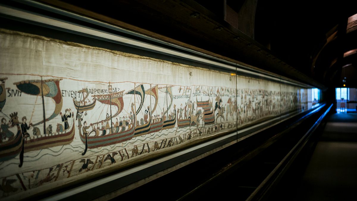 توجهت Tapestry Bayeux إلى المملكة المتحدة لأول مرة منذ ما يقرب من 1000 عام