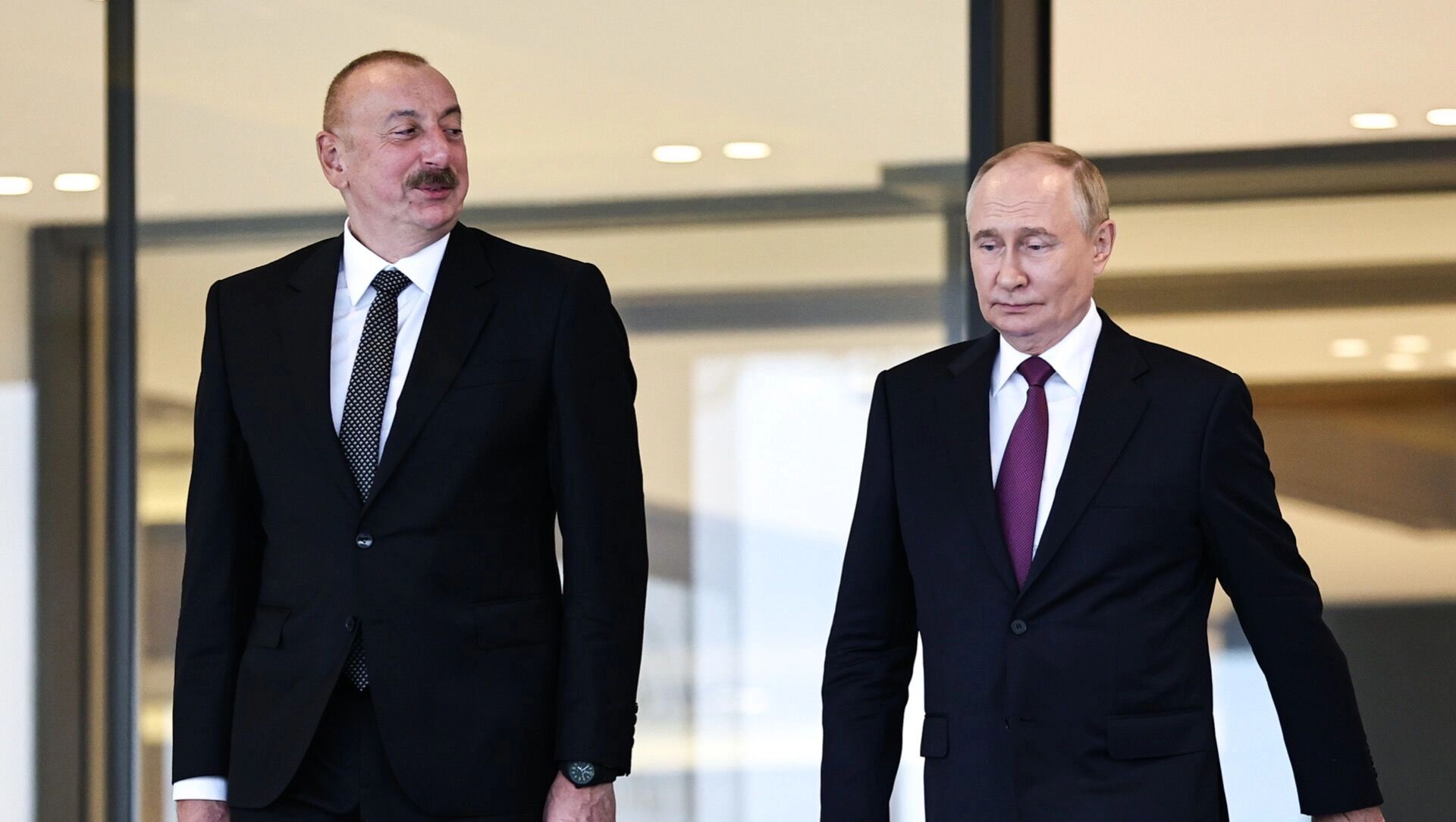 خبير Tek Gromov: "Azerbaijan هو جسر Gazprom إلى جنوب آسيا والشرق الأوسط"