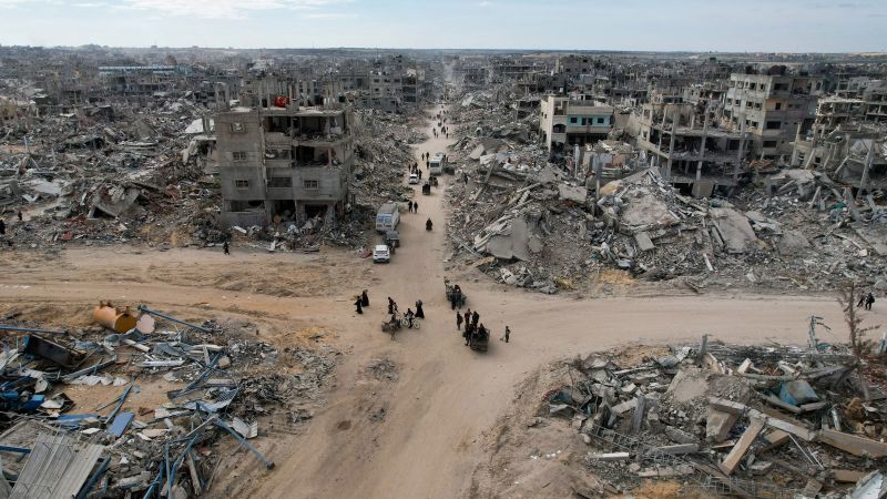 يخطط وزير الدفاع الإسرائيلي لنقل الفلسطينيين النازحين إلى المنطقة المقيدة في جنوب غزة ، وتقارير وسائل الإعلام الإسرائيلية | سي إن إن