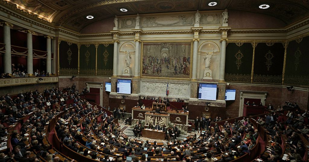 يصوت البرلمان الفرنسي لإعادة "طبل الحديث" المقدس إلى ساحل العاج | أفريقيا