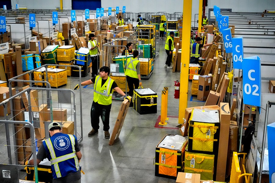 يمتد Amazon خصومات يوم الذروة إلى 4 أيام مع زيادة الأسعار المتعلقة بالتجزئة
