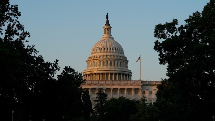 A view of the US Capitol building
