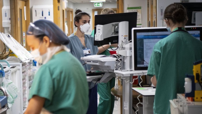 يمكن لمستشفيات NHS استخدام أي مجموعة طبية معتمدة بموجب خطط لقطع المشرف