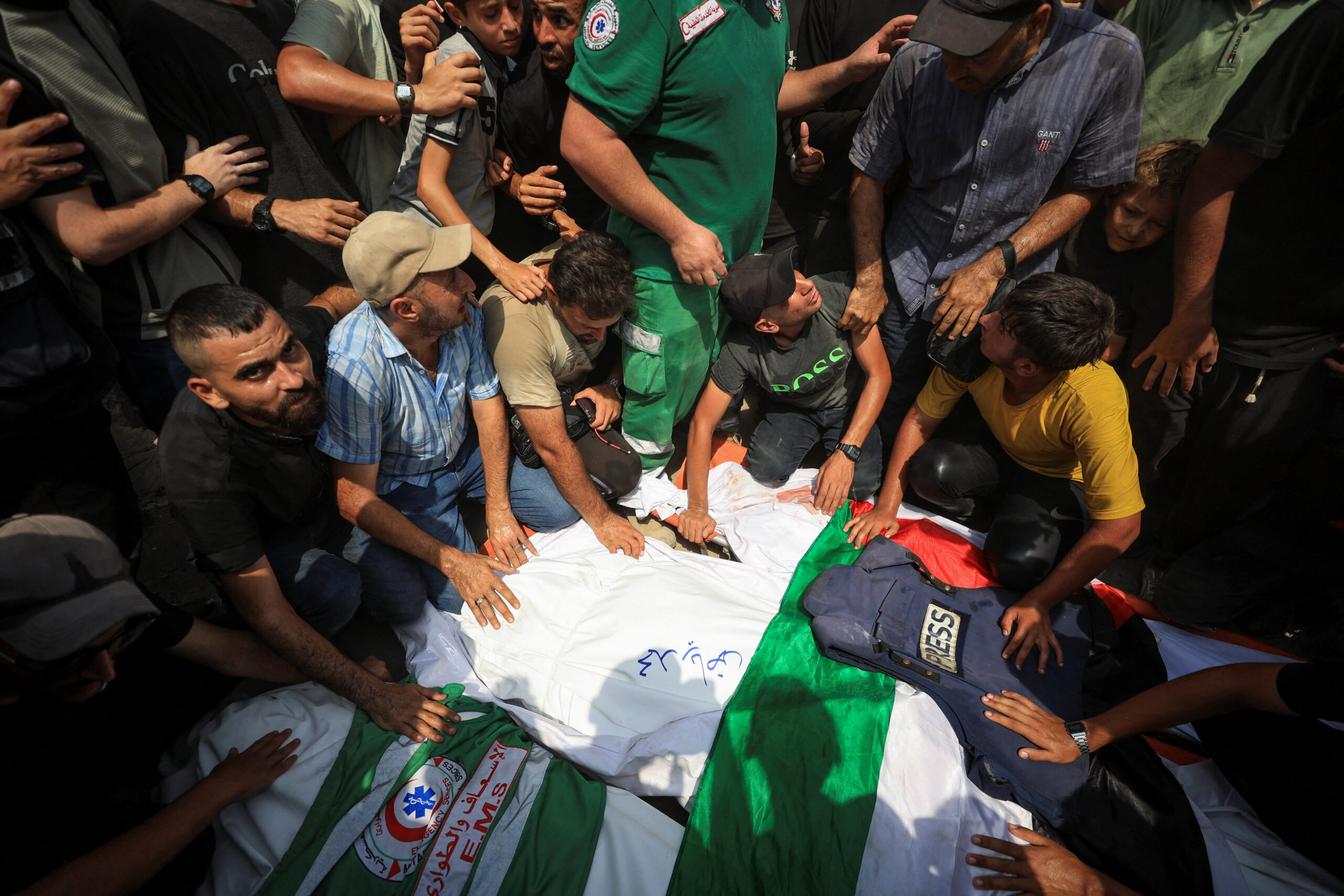 غزة: تحية عبر الإنترنت تصب في الجزيرة الصحفيين الذين اغتيلوا من قبل إسرائيل